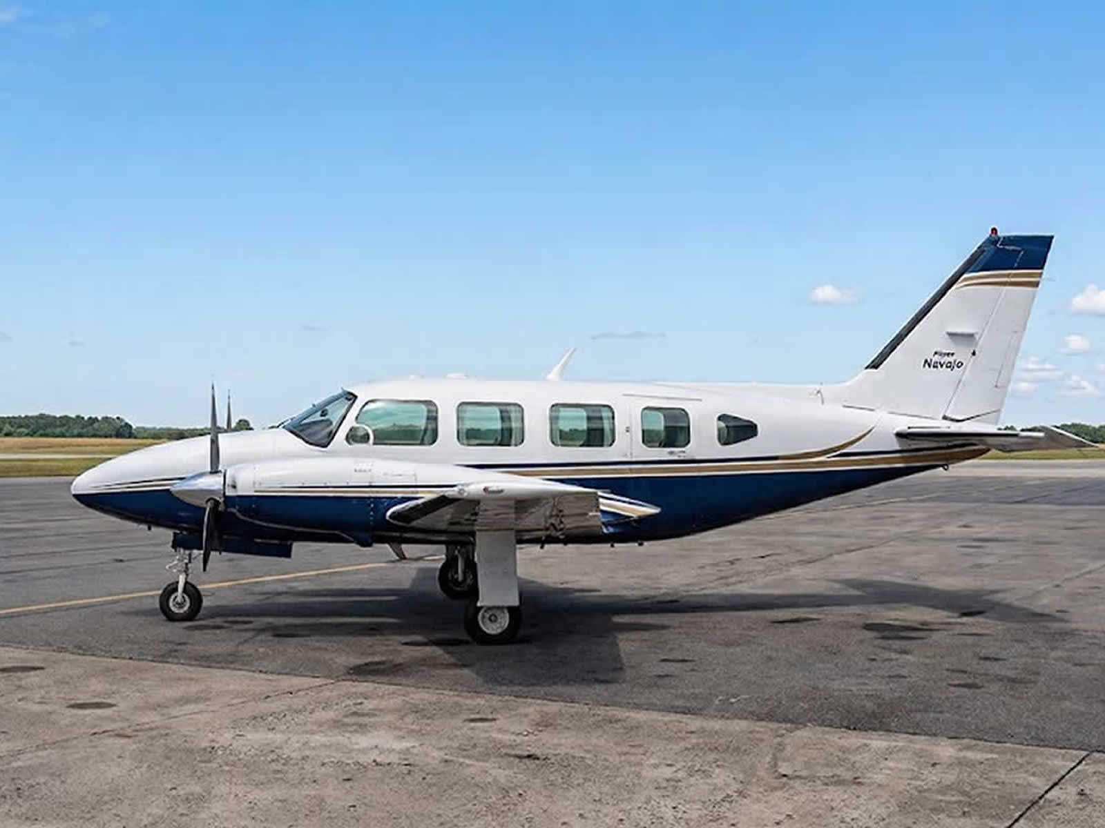 Piper Navajo